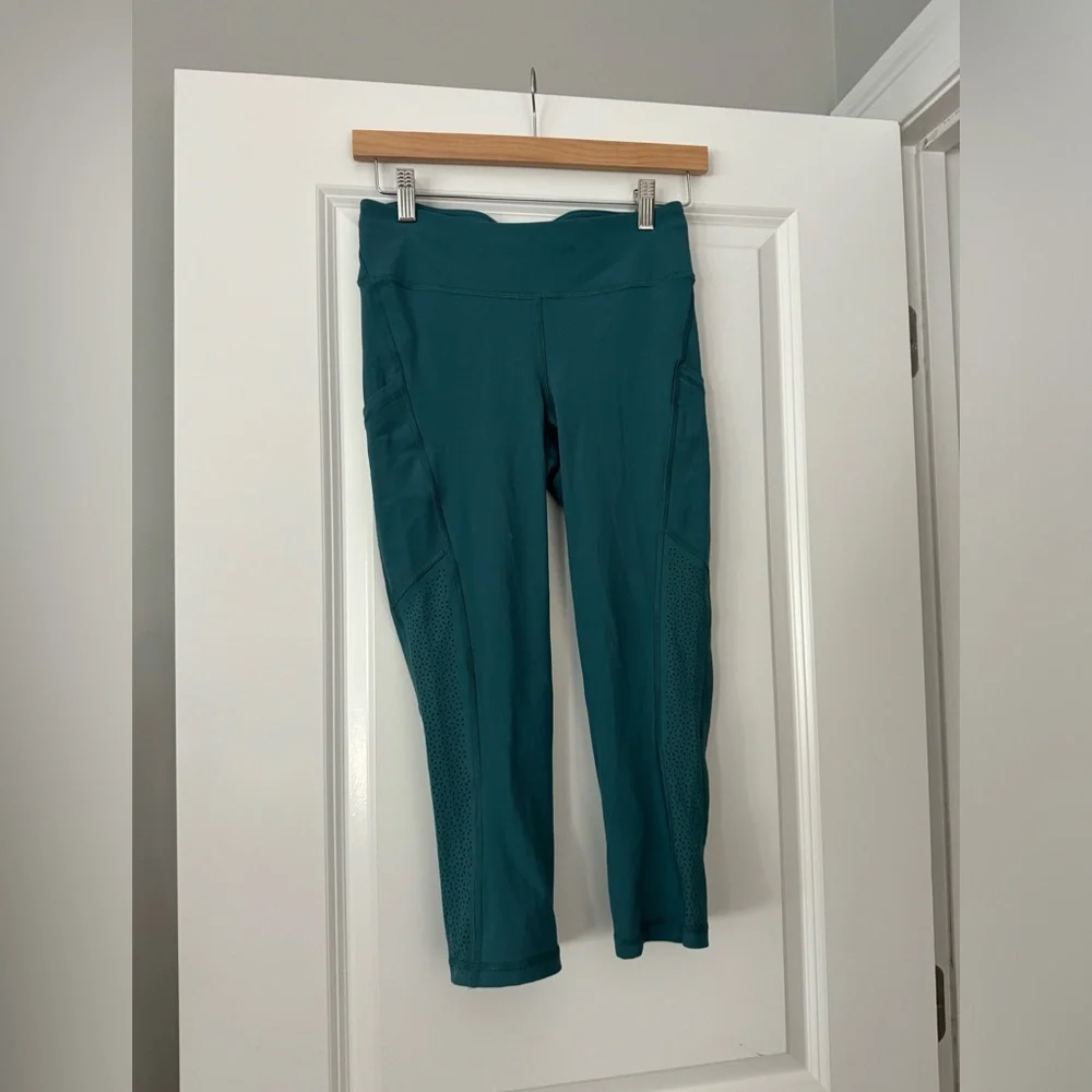 Lululemon Ready To Race Crop Leggings in Size 6